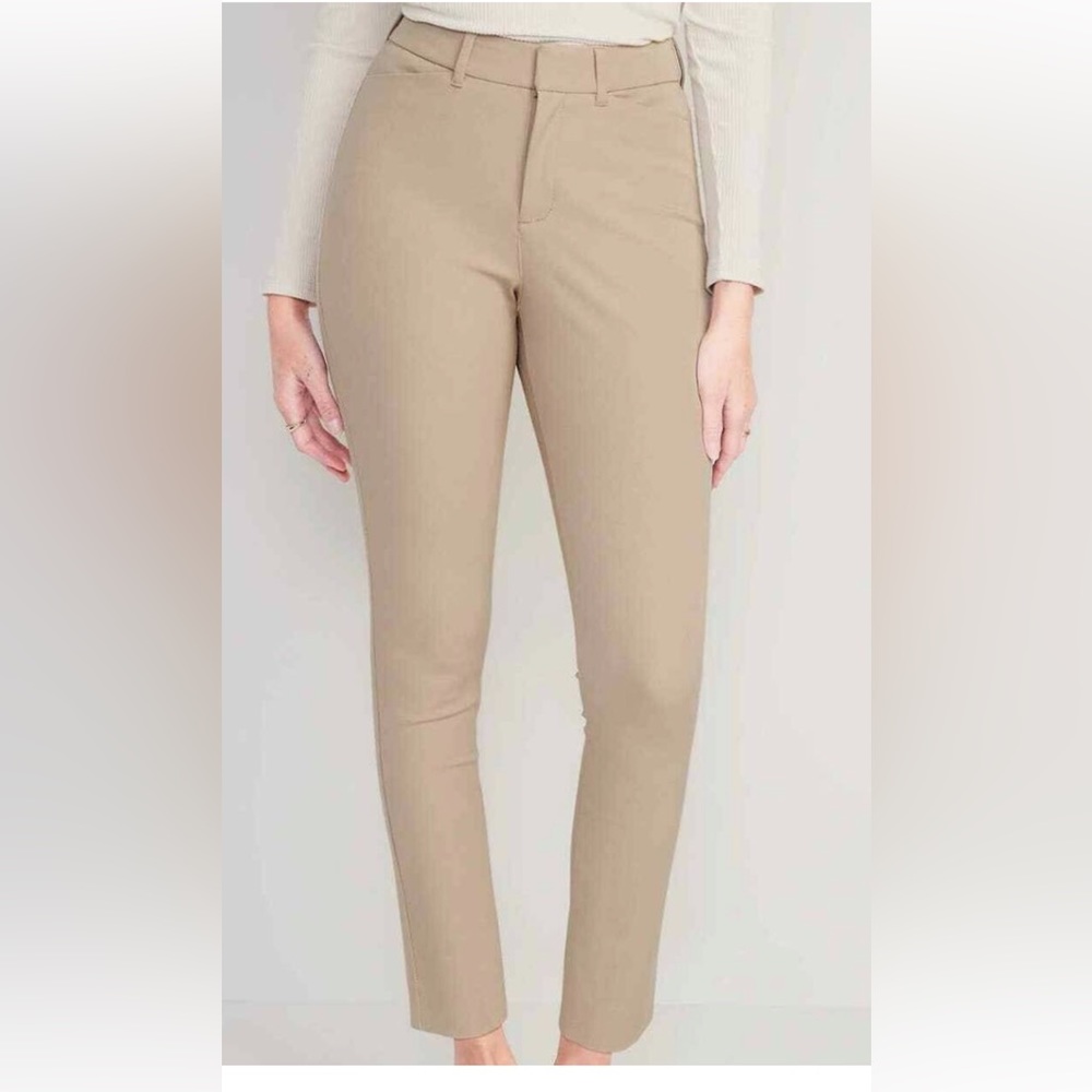 Old Navy Pixie High Rise Khaki Pants Size 4